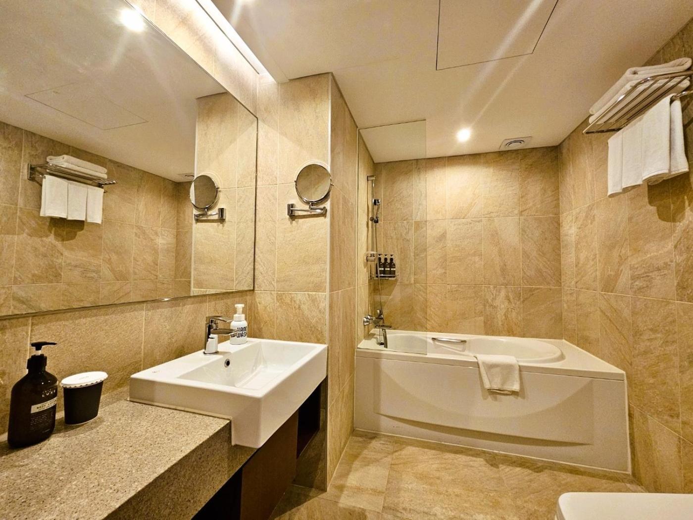 סיאול Hotel Uri& מראה חיצוני תמונה
